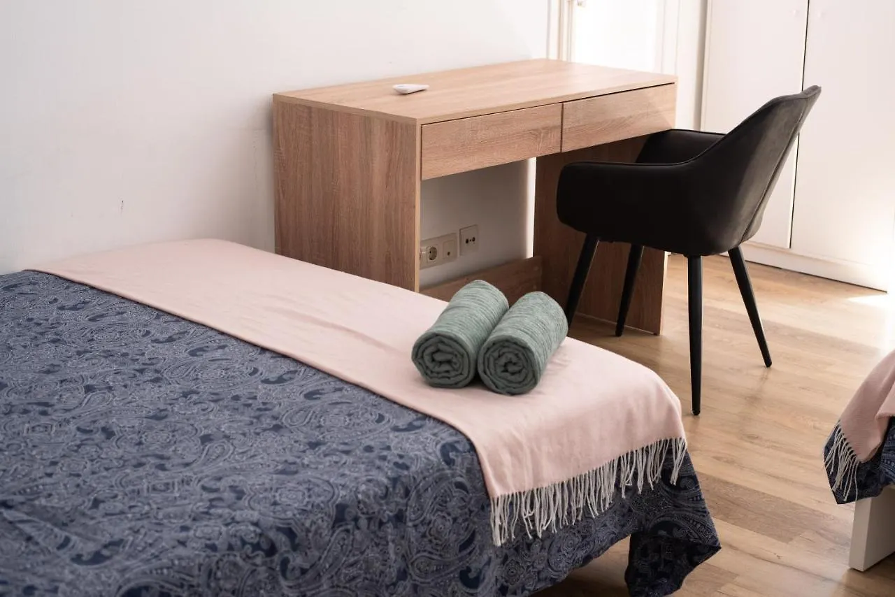 By Port Vell Rooms 0*, برشلونة